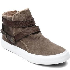 Machiko Blowfish Sneakers